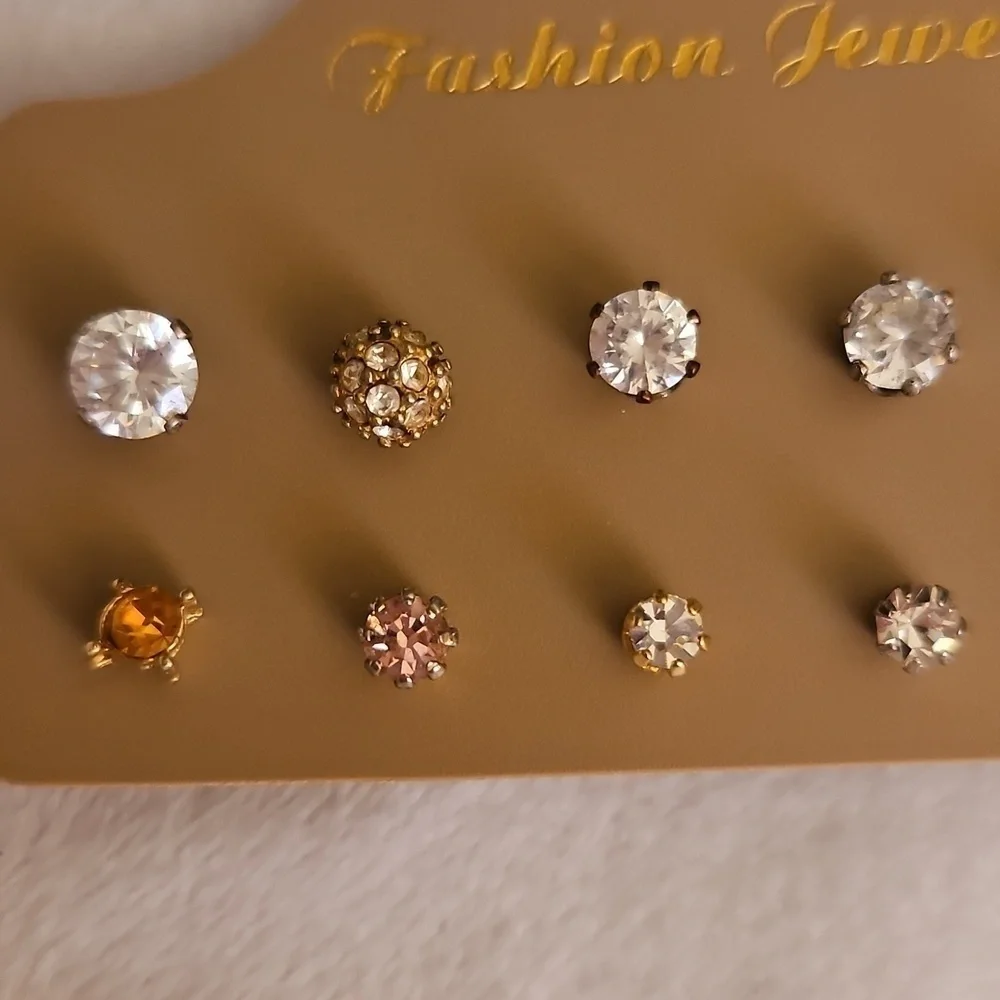 3/$30 Vintage Twelve Single Crystal Post Stud Earrings